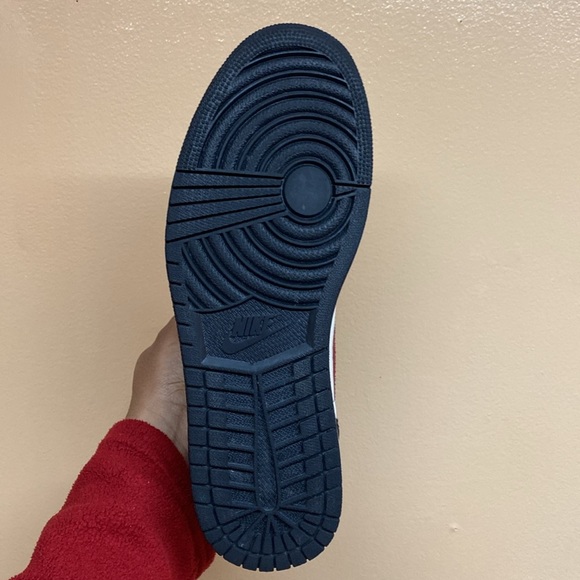 Air Jordan 1 Retro OG High Sports Illustrated “A Star Is Born” - Picture 11 of 17